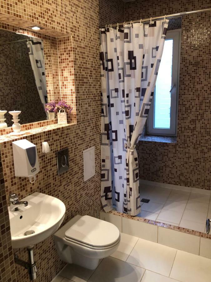 Family Or Group Apartment In Green Center Рига Экстерьер фото